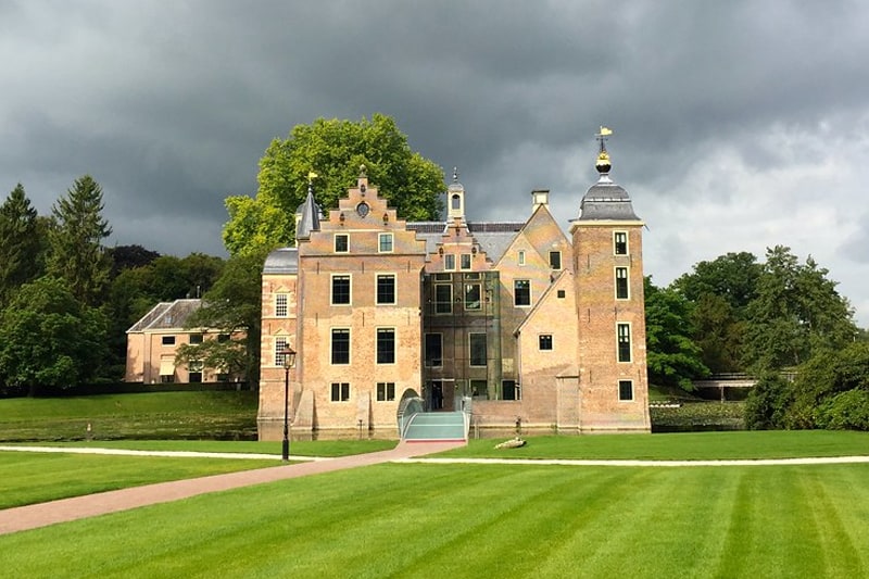 Kasteel huren voor een groep? Tot 40% korting! Villaspot.nl